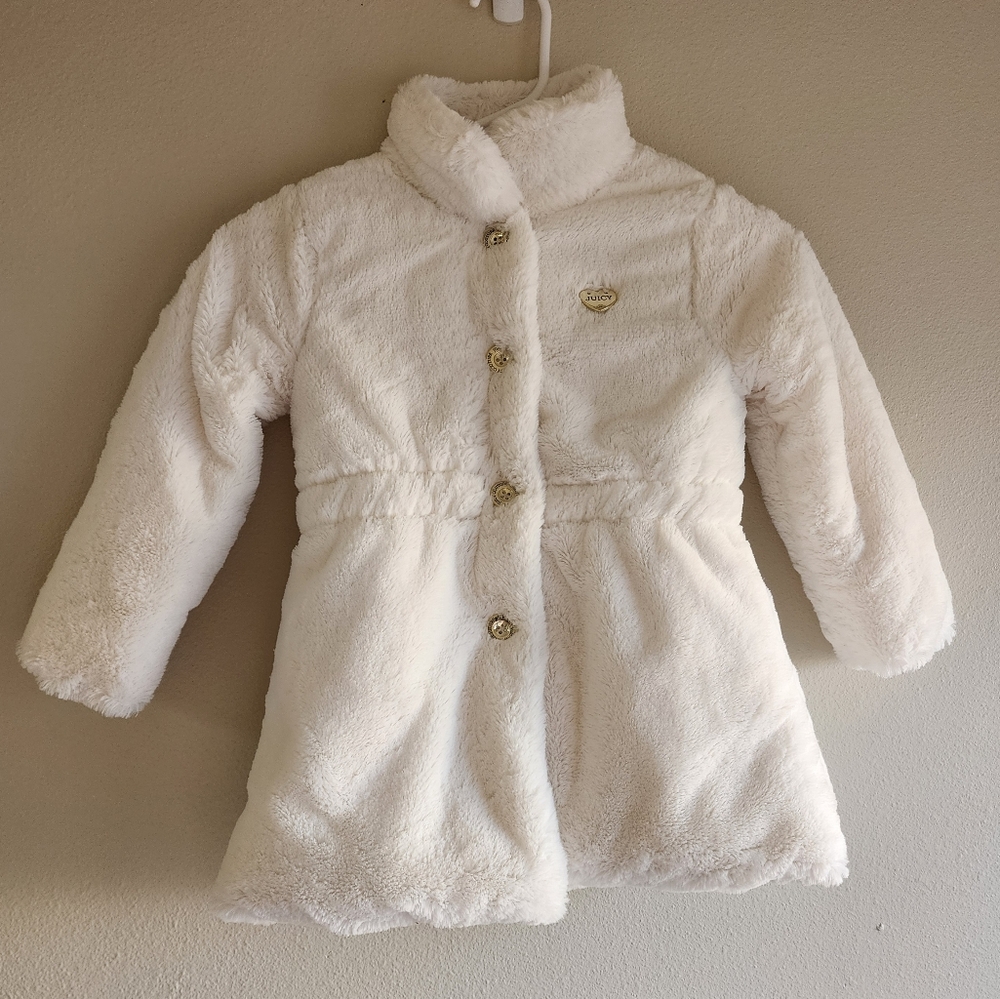 Juicy Culture size 5 ivory faux fur coat